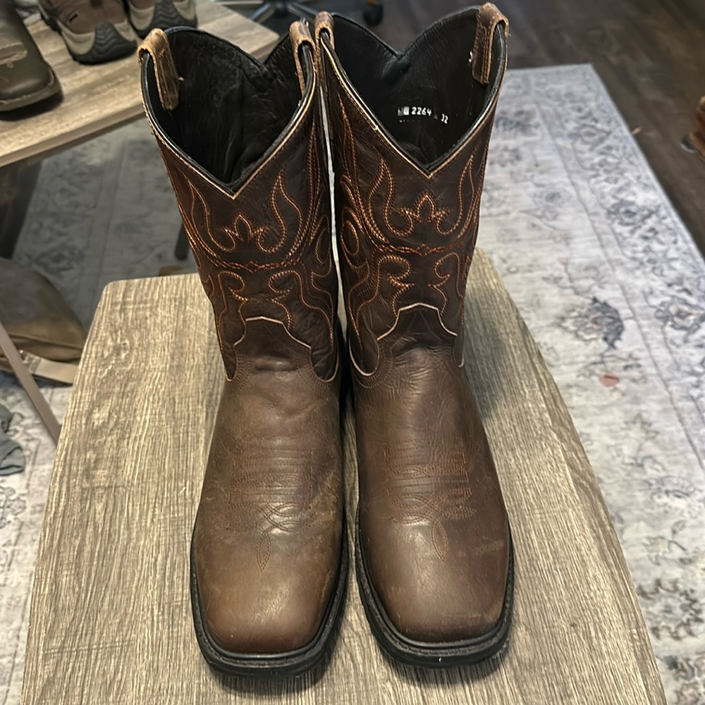 Men's western style boots,